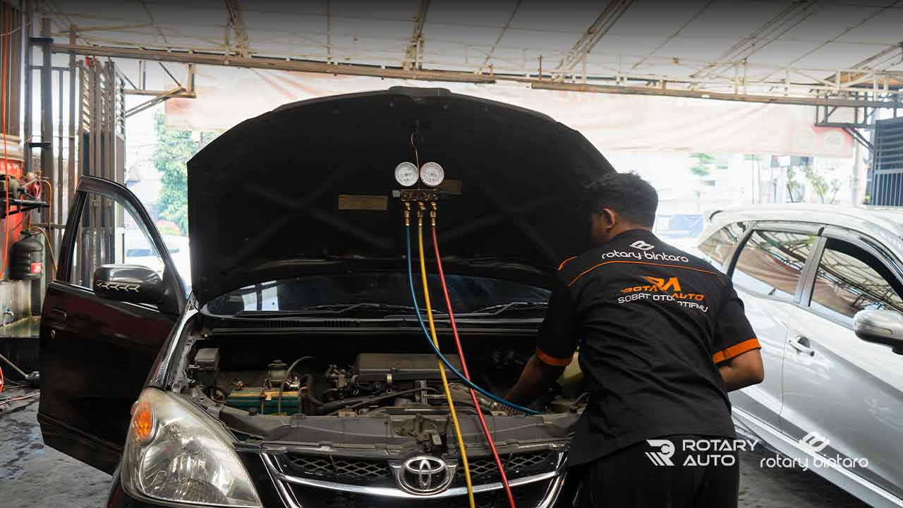 AC Mobil Tidak Dingin (3) AC Mobil Tidak Dingin (3)