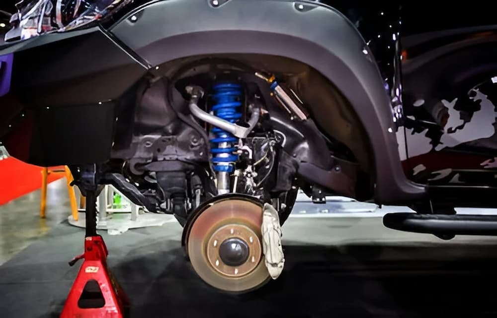 suspensi mobil adalah