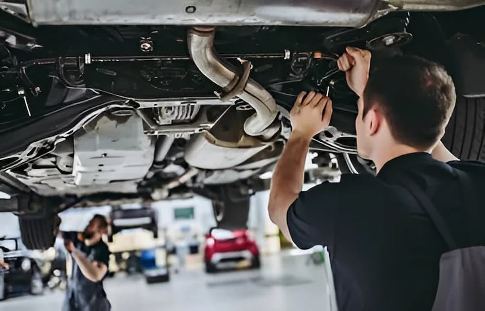 bunyi gluduk pada roda depan mobil avanza