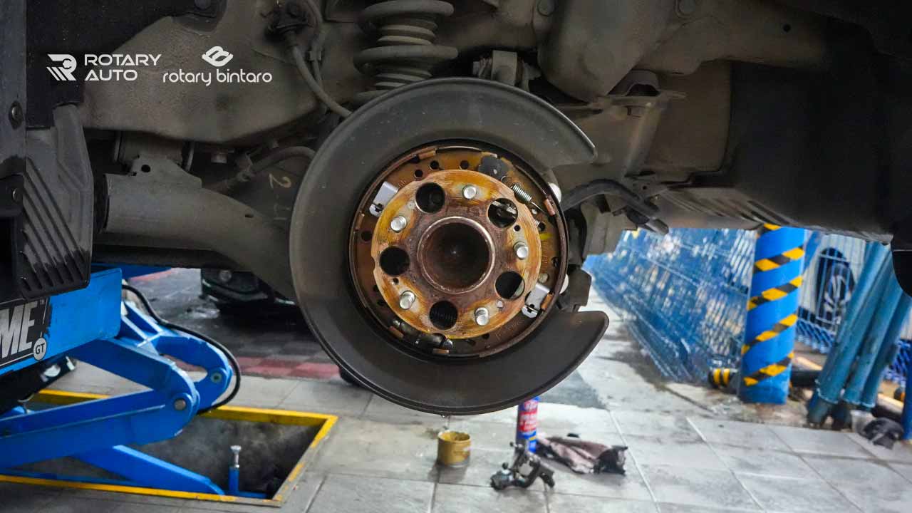 komponen rem tromol mobil