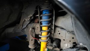 mobil bunyi cit cit saat jalan