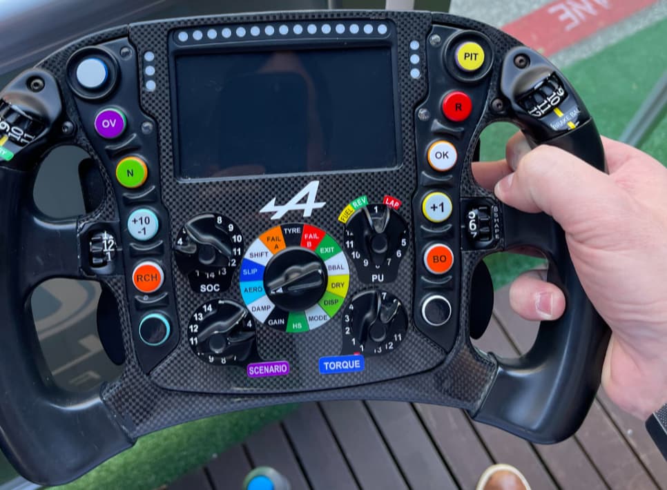 Harga Setir Mobil Formula 1: Lebih dari Sekadar Kemudi, Sebuah Mahakarya Teknologi Bernilai Miliaran Rupiah. Harga Setir Mobil Formula 1: Lebih dari Sekadar Kemudi, Sebuah Mahakarya Teknologi Bernilai Miliaran Rupiah.