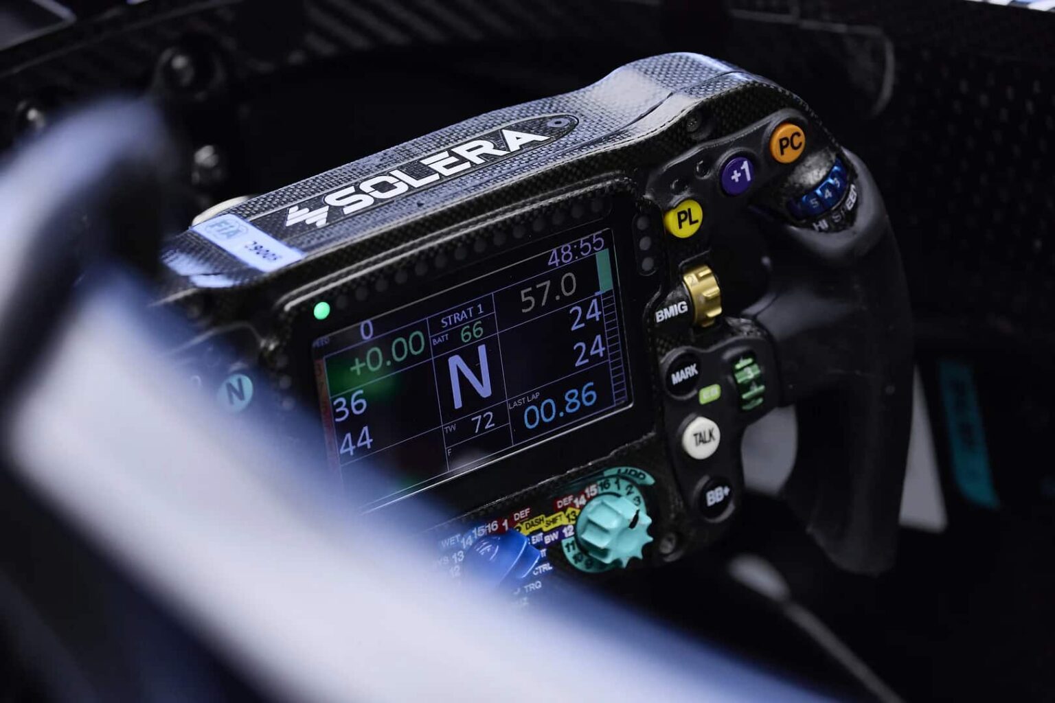 Setir 18 Fungsi Tombol Setir Mobil F1 Yang Belum Kita Ketahui - Rotary Auto