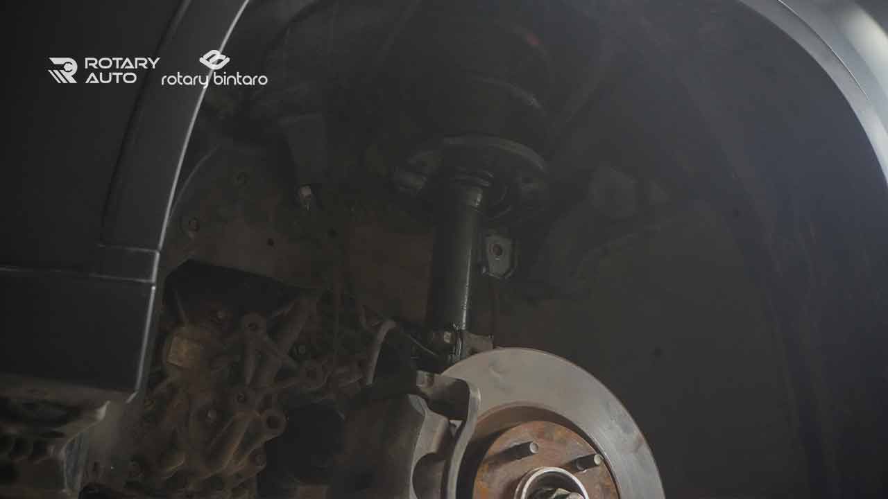 bahaya shockbreaker mobil bocor 2