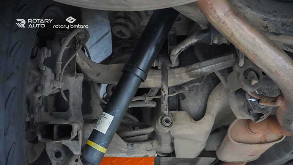 fungsi shockbreaker mobil