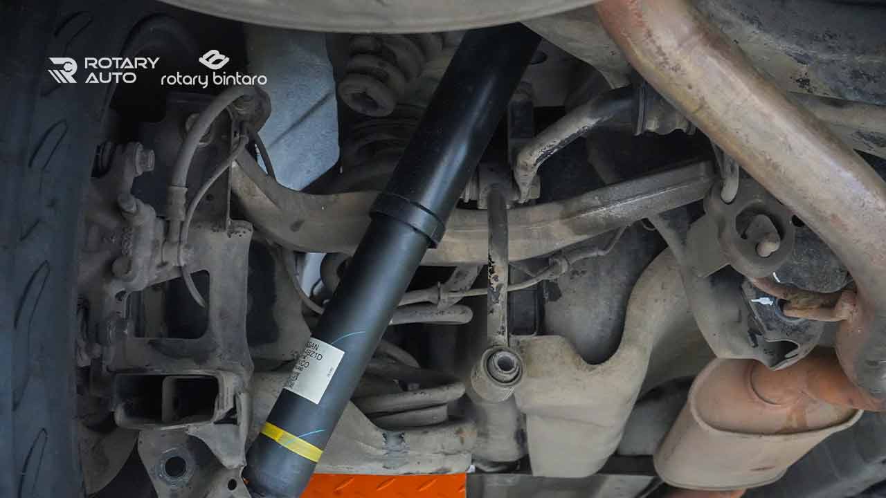 fungsi shockbreaker mobil