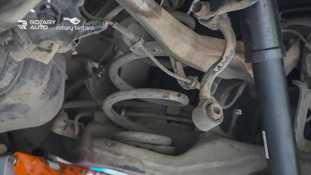kaki kaki mobil keras