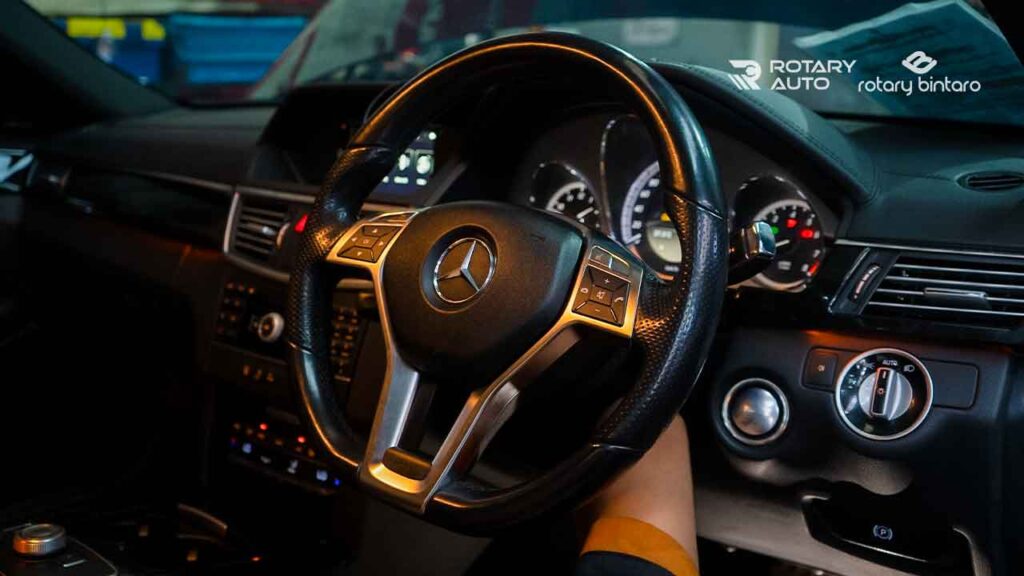 sistem kemudi mobil