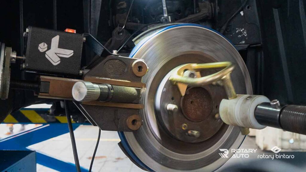 bubut disc brake mobil
