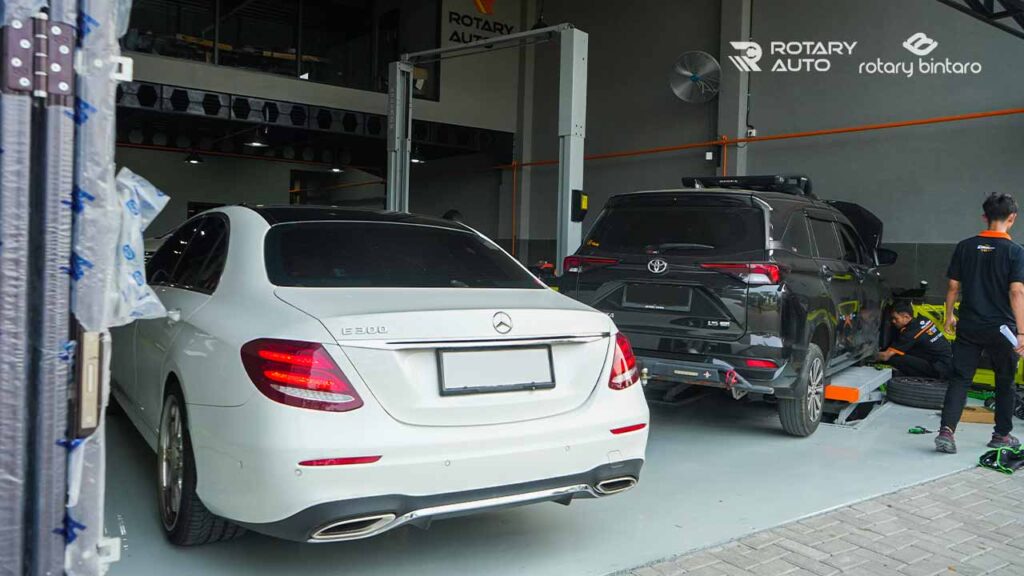 Mobil dengan Suspensi Terbaik (3)