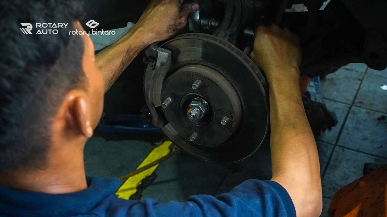 Cara Mengganti Kampas Rem Mobil
