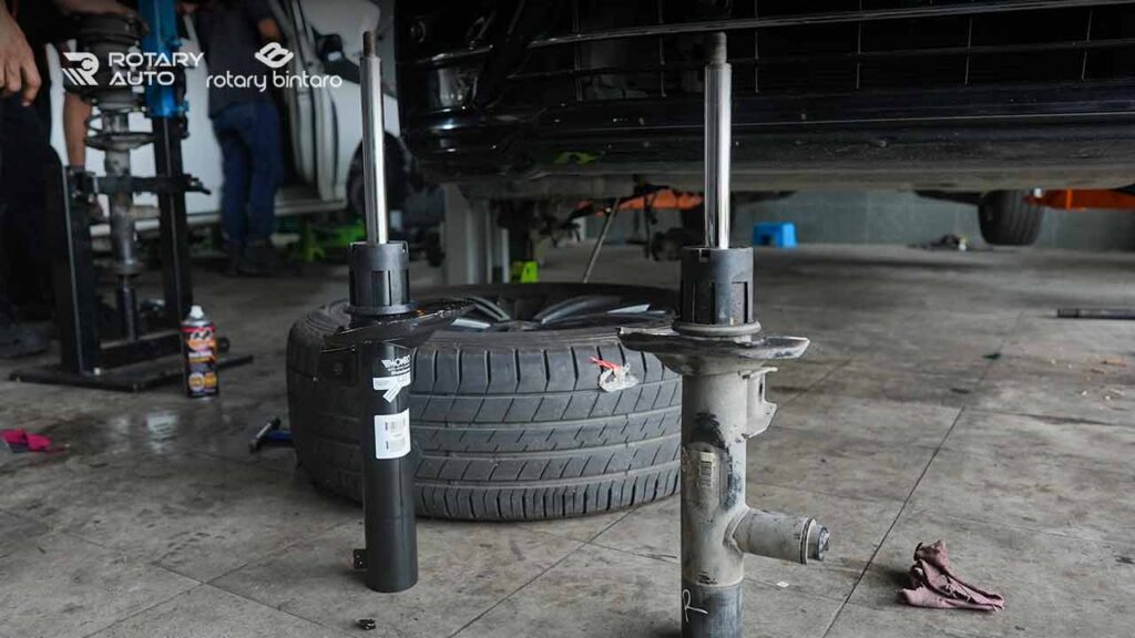 Penyebab Ban Belakang Mobil Habis Sebelah