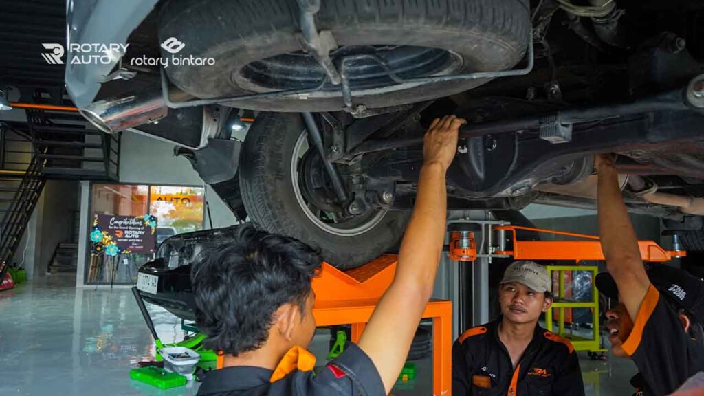 Cara Memperbaiki Kaki Kaki Mobil