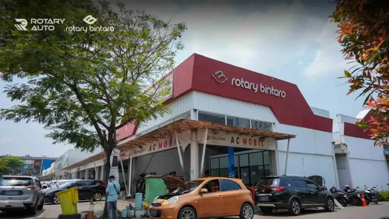 Foto bengkel kaki kaki mobil bekasi dari samping