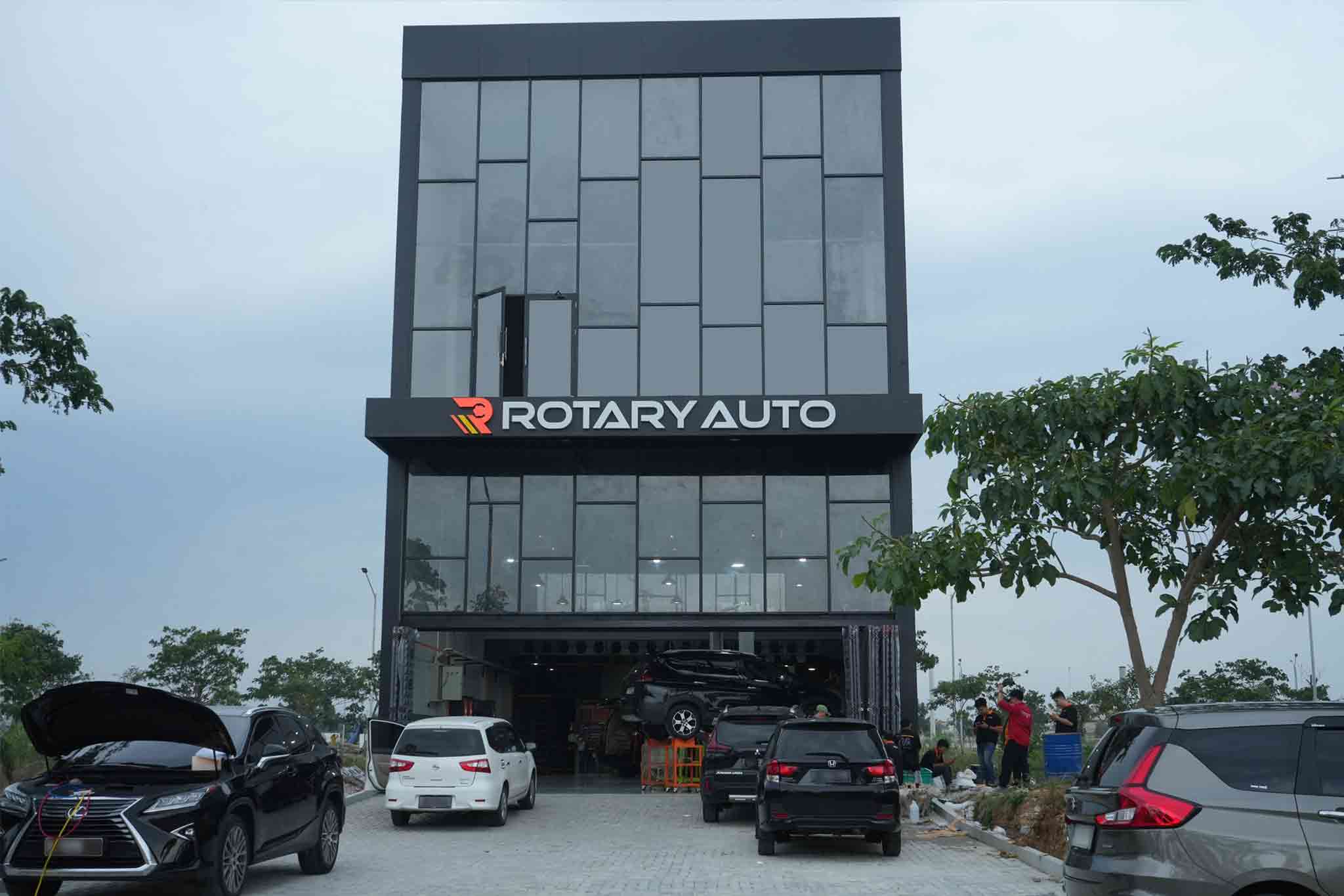Servis Ban Mobil