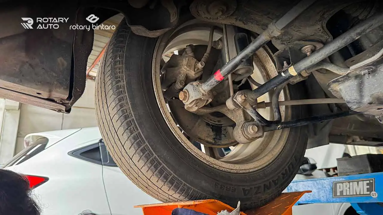 Pencarian seluk beluk mobil bunyi kletek oleh Rotary Auto