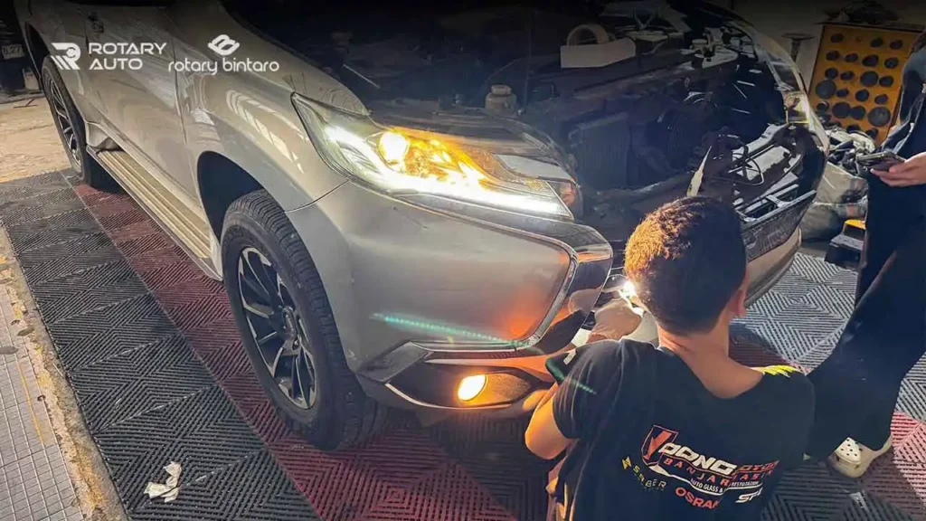 Bengkel Lampu Mobil TerdekatRotary Autolight sebagai bengkel lampu mobil terdekat yang menangani perawatan dan perbaikan sistem pencahayaan mobil secara profesional dan presisi