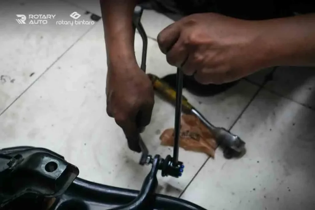 Perbaikan Tie Rod Mobil
