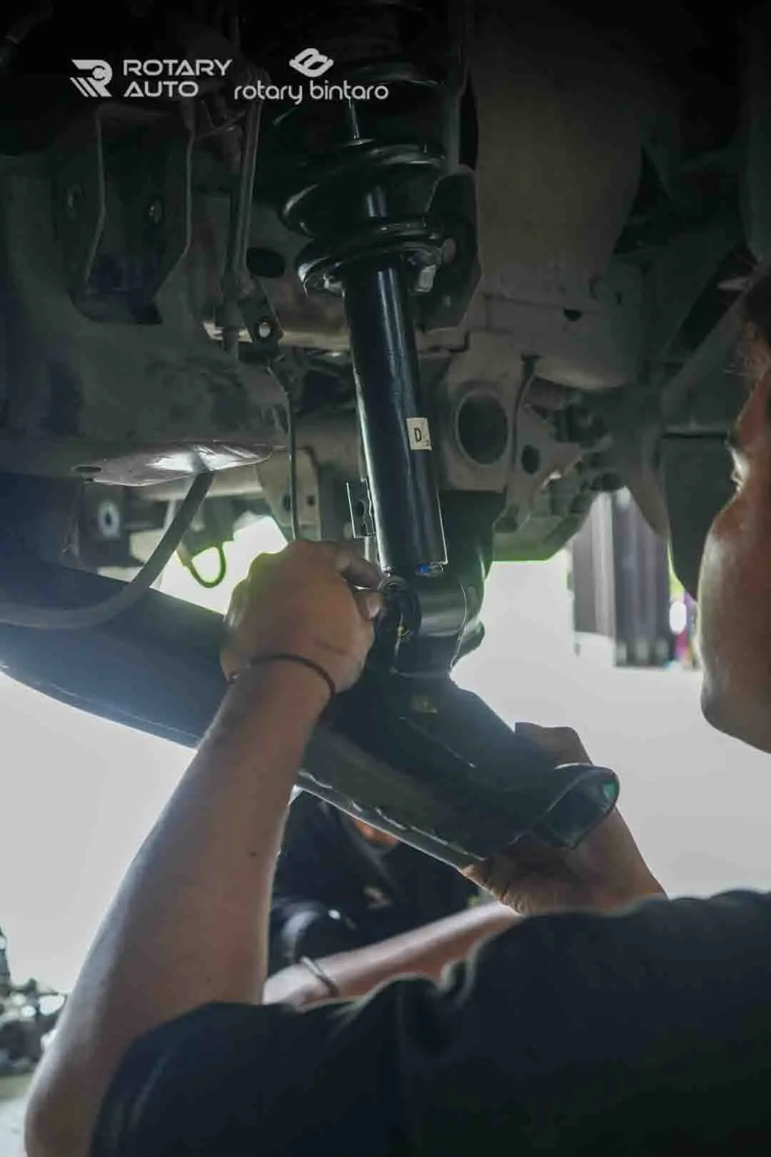 Servis Shock Mobil Terdekat (6)