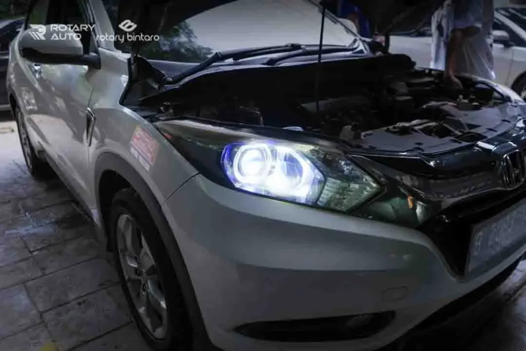 Bengkel Variasi Lampu Mobil (4)