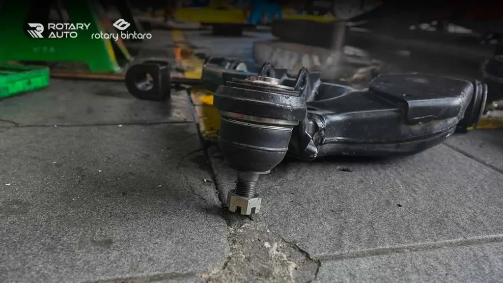 Bunyi Gluduk pada Mobil