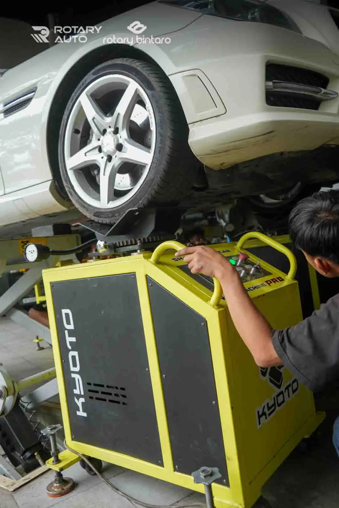 Jalanan Rusak (3) Jalanan Rusak (3)